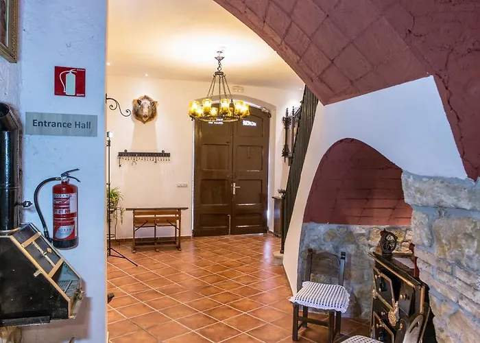 Finca Vallclara אכסניה *